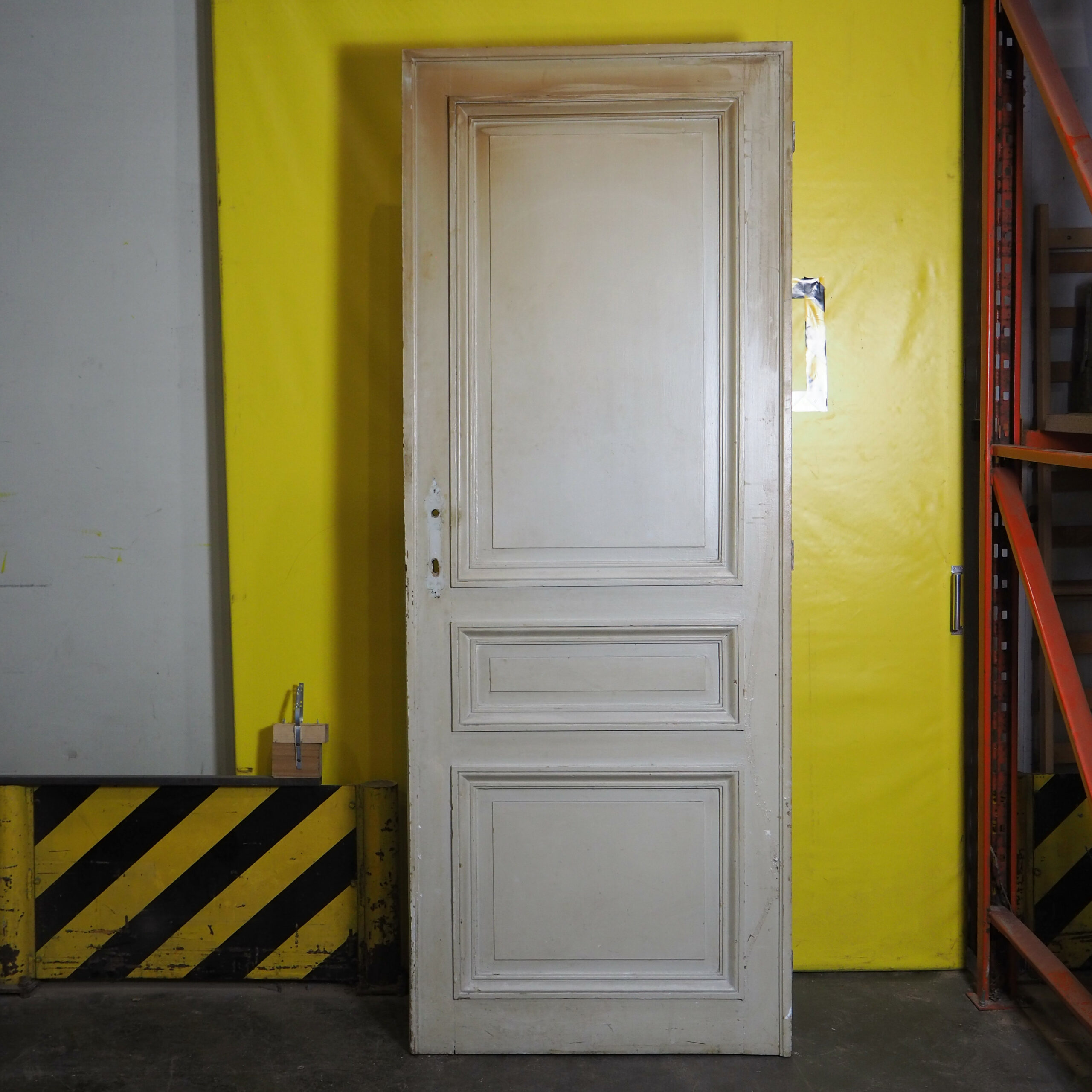 Painted wooden door (H 226 cm x W 86,8 cm) - Right