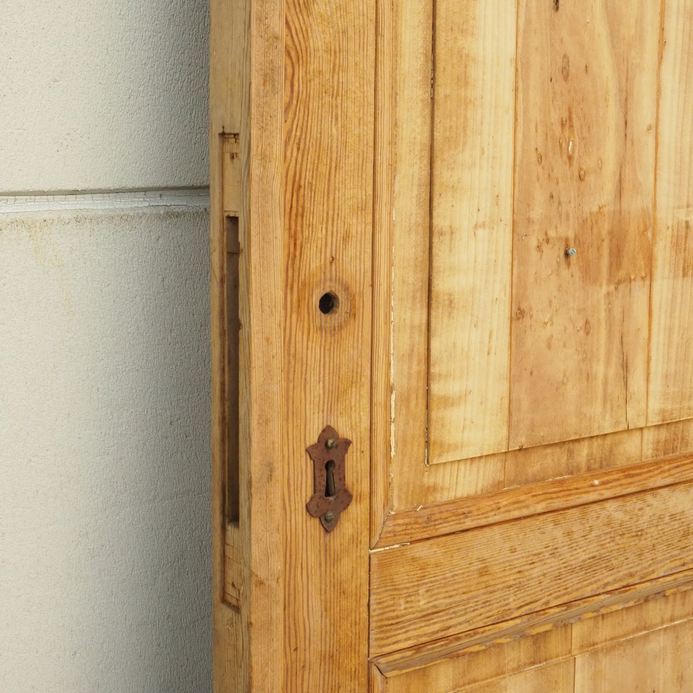 Wooden door in solid pine (H. 229 x W. 84 cm)