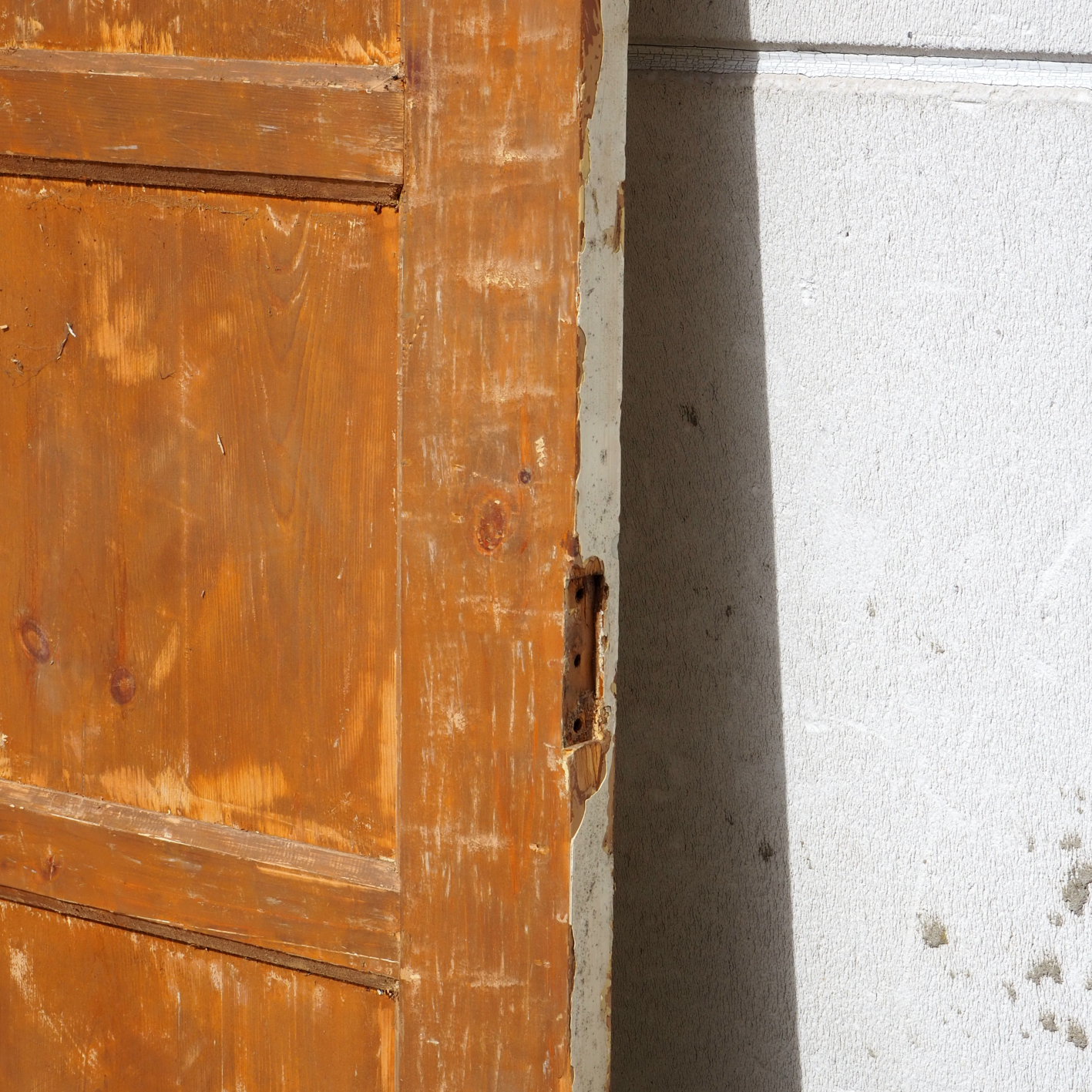 Wooden door (H. 202 x W. 81.5 cm) – Left