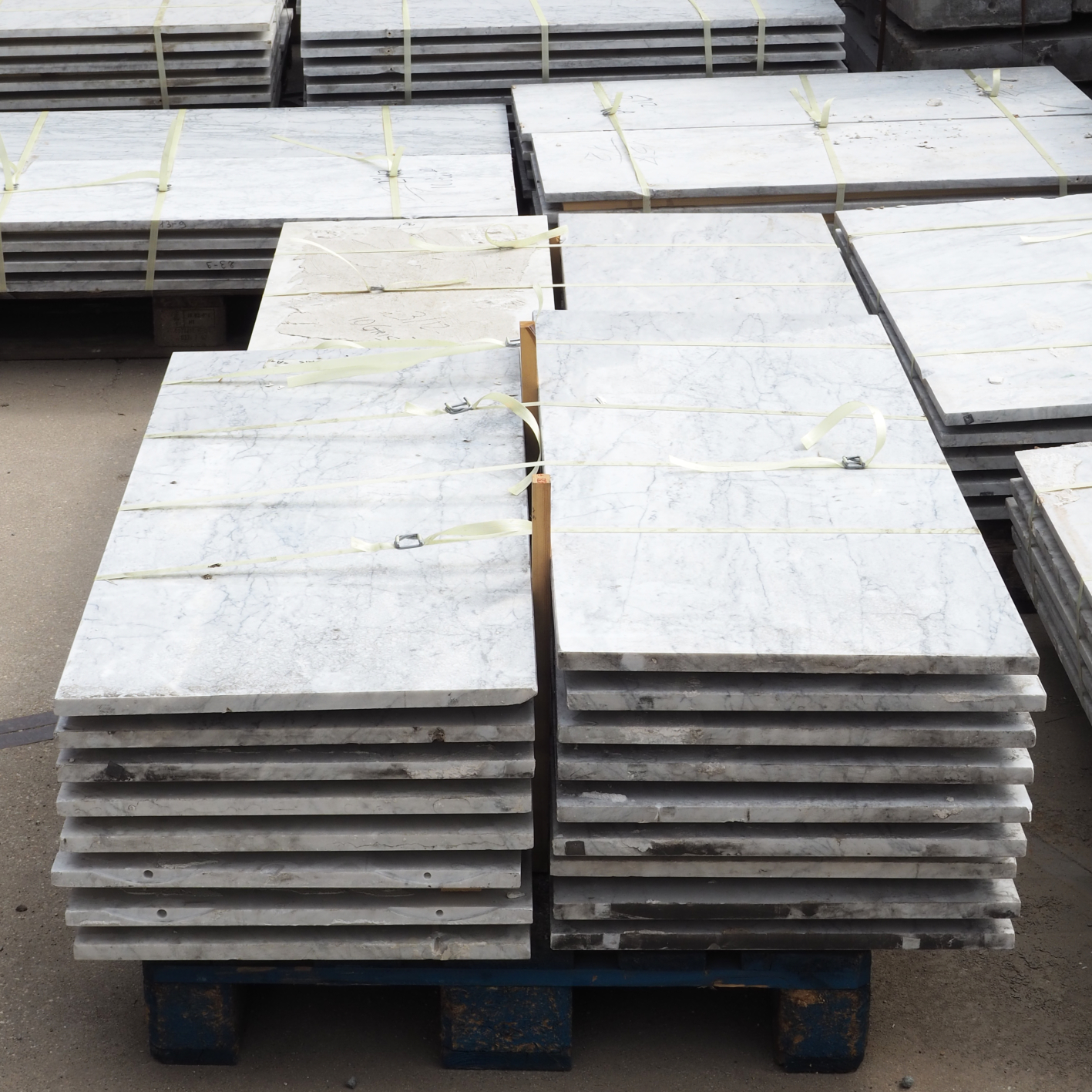 Batch of white marble from CCN building (+/- 8.5 m2)