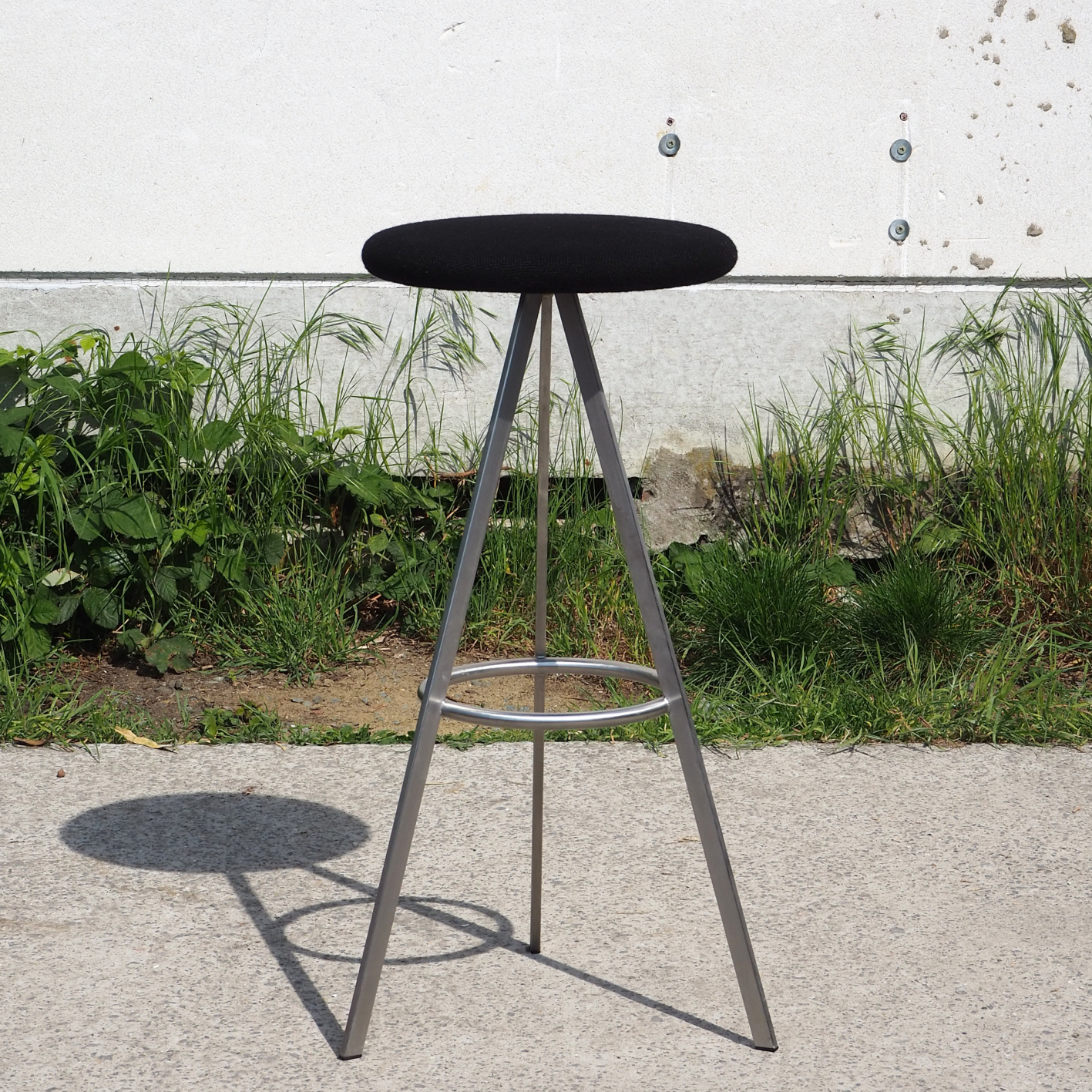 Light bar stool 'Tri-Space' by Terence Woodgate for Case