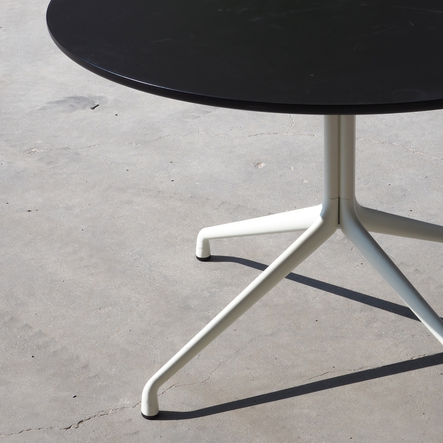 Dining table 'AAT 20' by Hee Welling for HAY with white legs