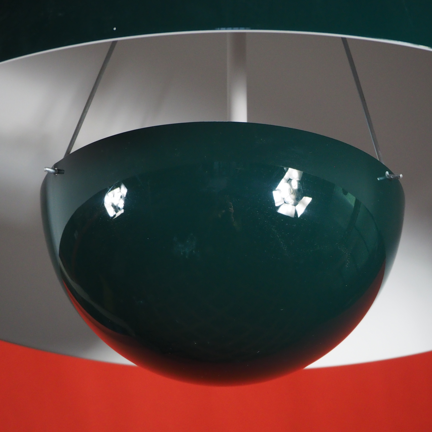 Dark green pendant light 'Flowerpot VP2' by Verner Panton (ca. 1968)