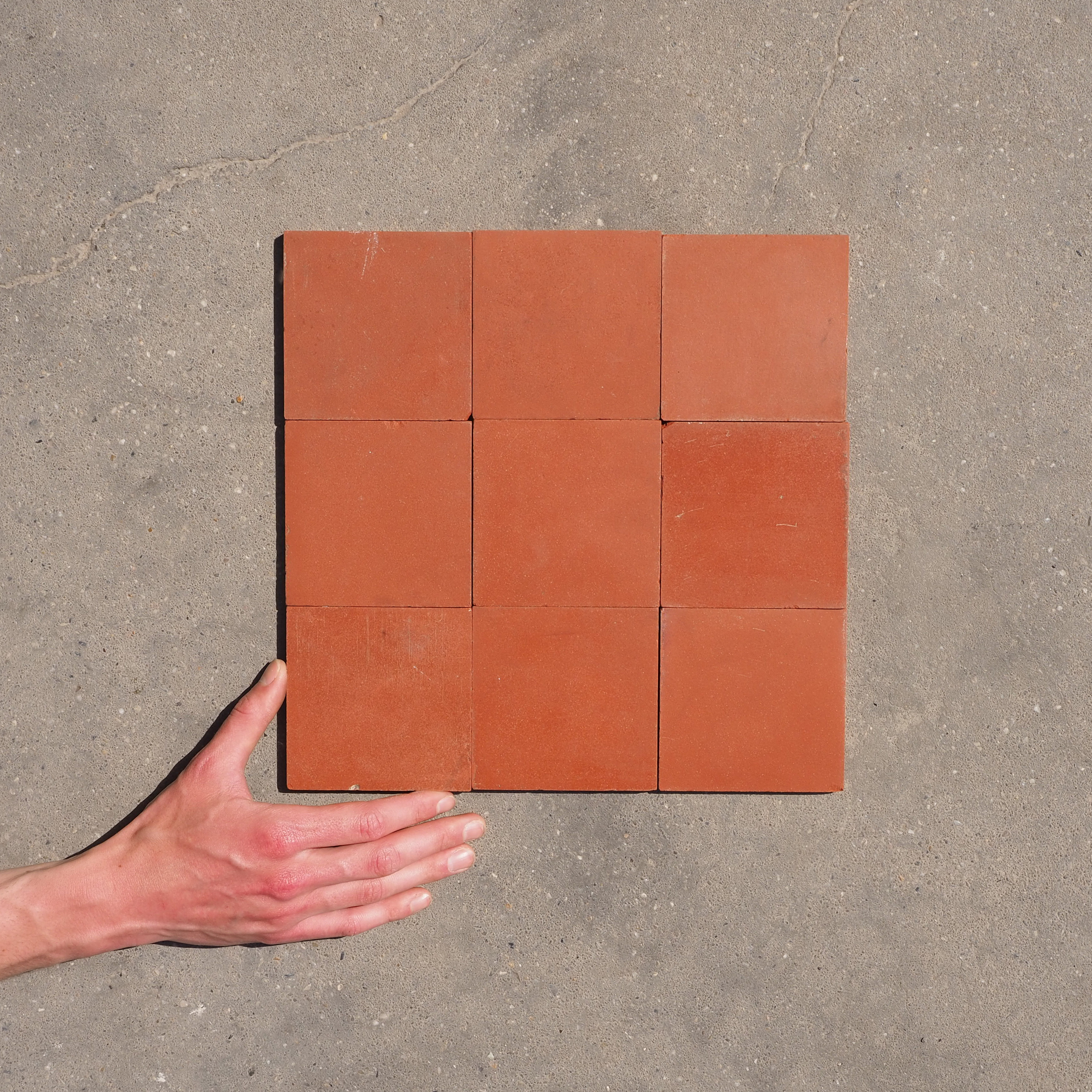 Red ceramic tiles (100 x 100 mm)