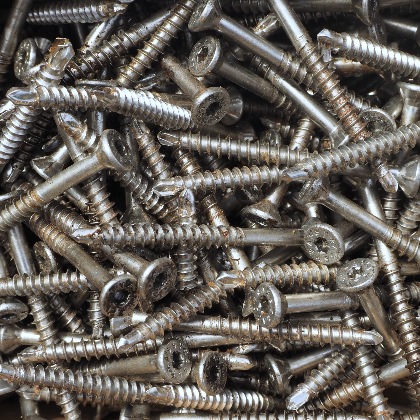 Stainless steel screw for wood decking