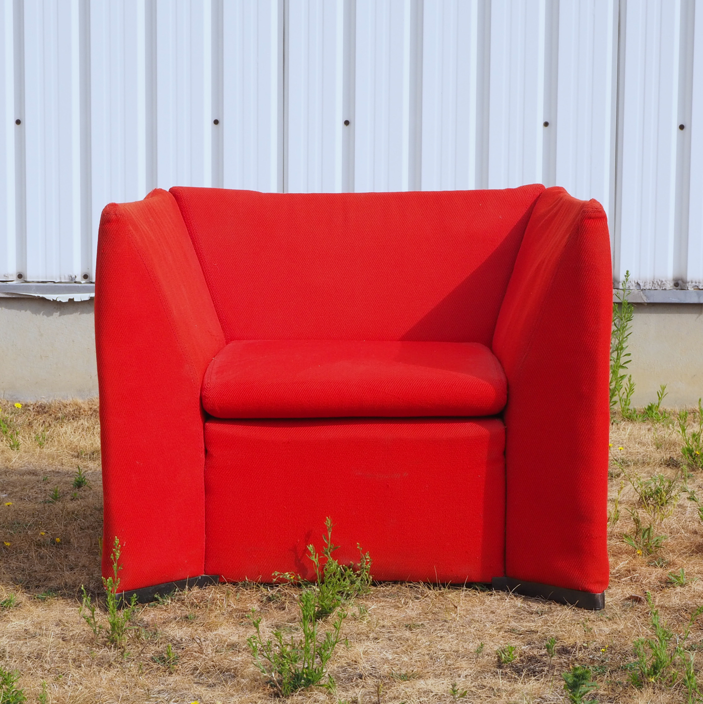 Red armchair (ca. 1980)