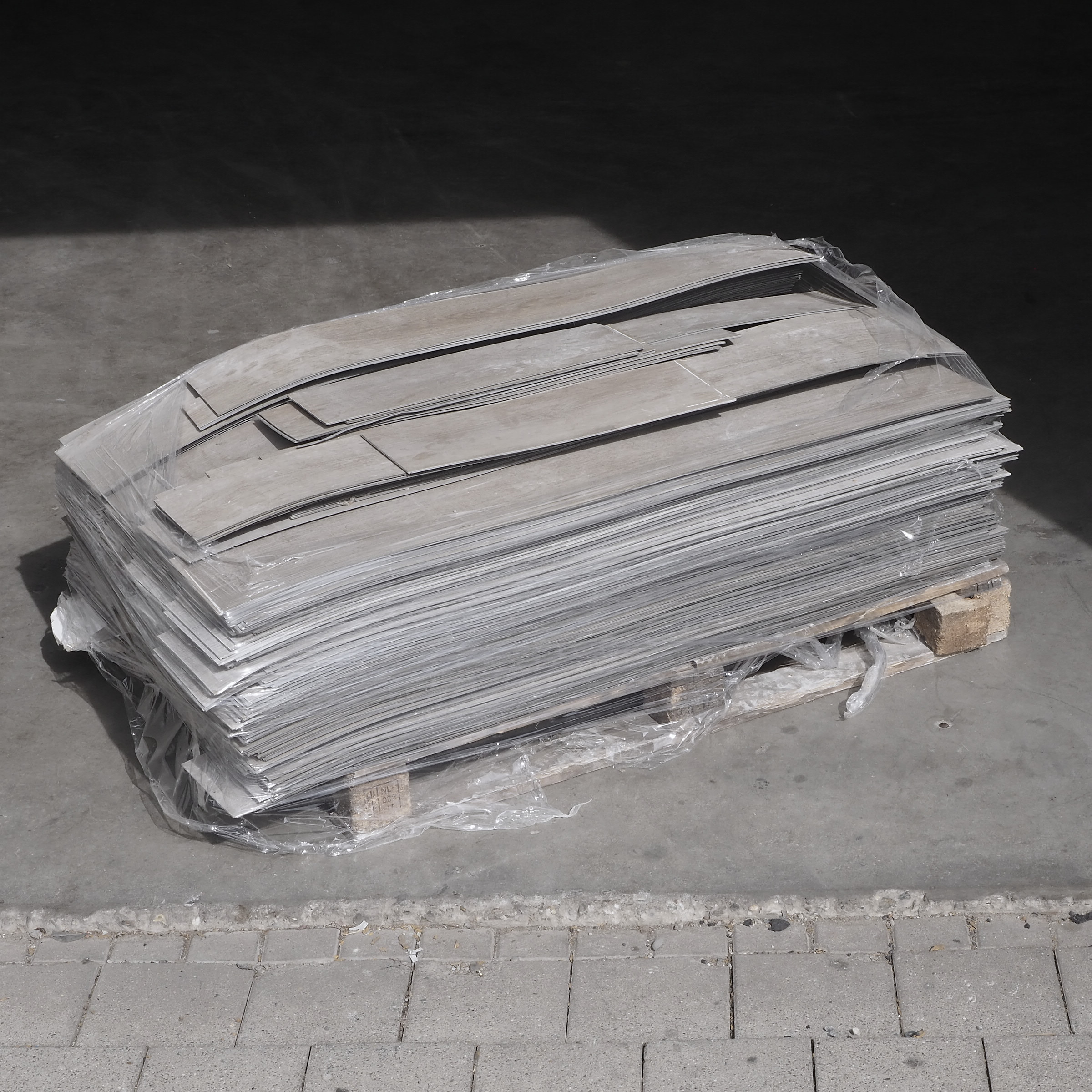 Batch of laminate flooring (± 50 m2)