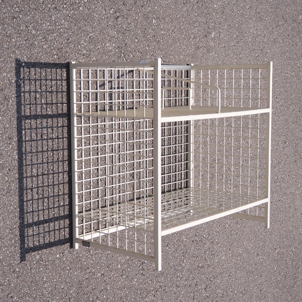 Wire shelving unit in lacquered steel