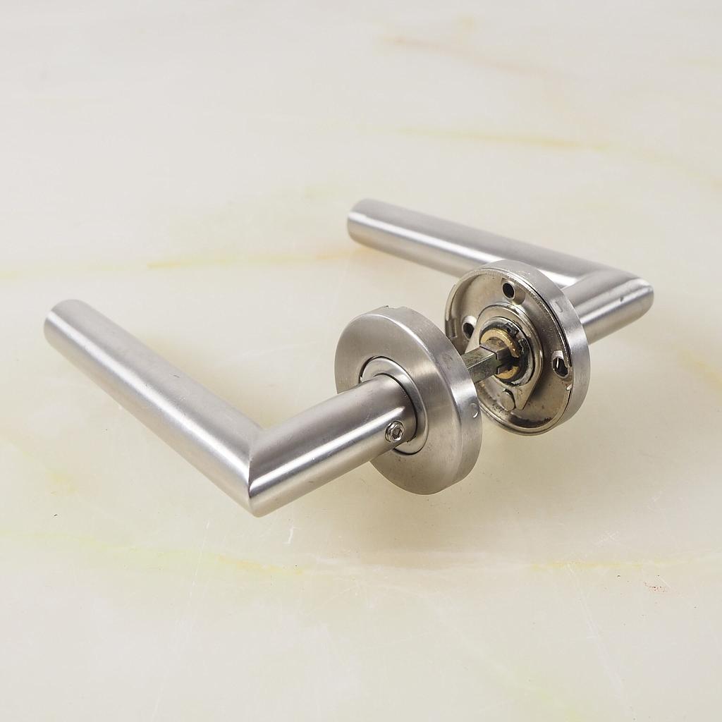 Door handle in stainless steel with rosettes