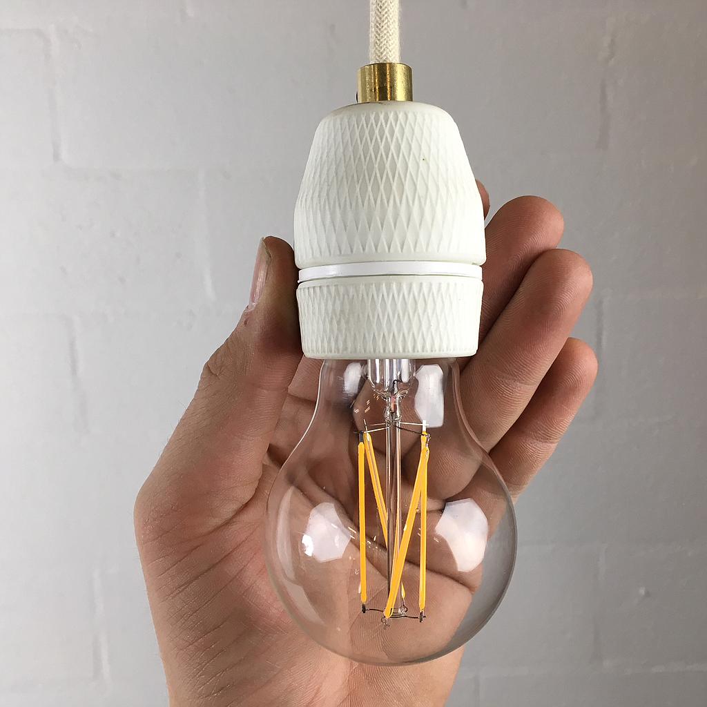 Socket E27 in matt porcelain with brass (New)