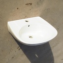 Bathroom sink in ceramic by Jacob Delafon