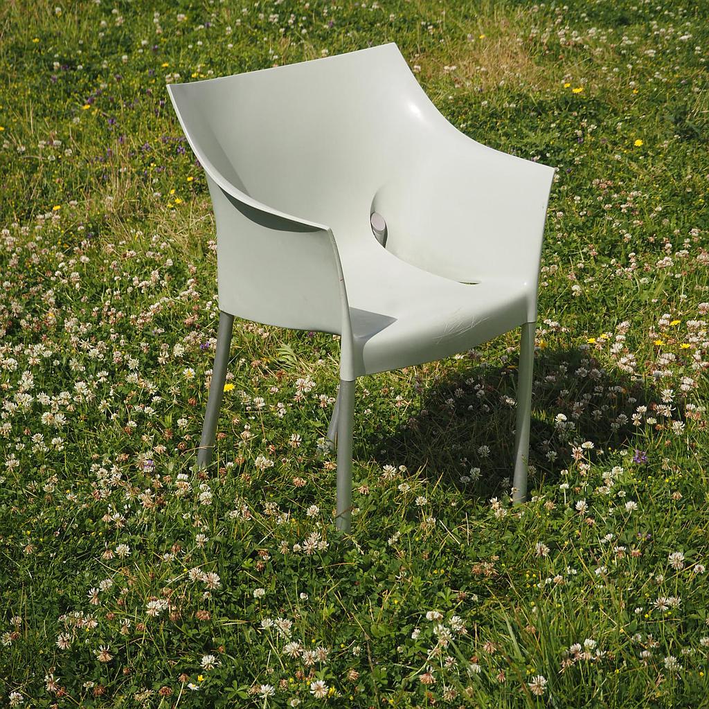Armchair 'Dr. NO' by Philippe Starck for Kartell (ca. 1997) - Almond green