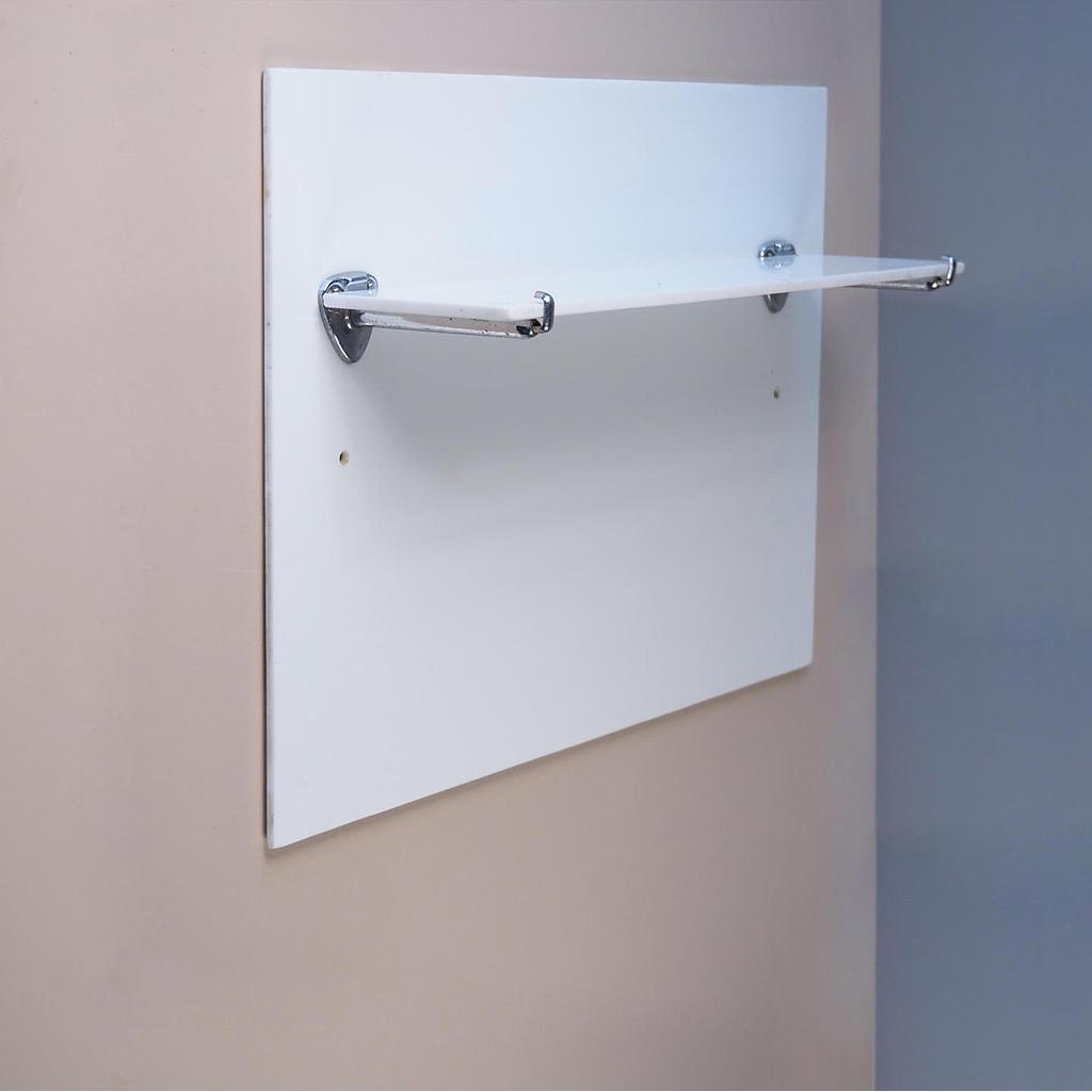 Bathroom shelf in opaline glass