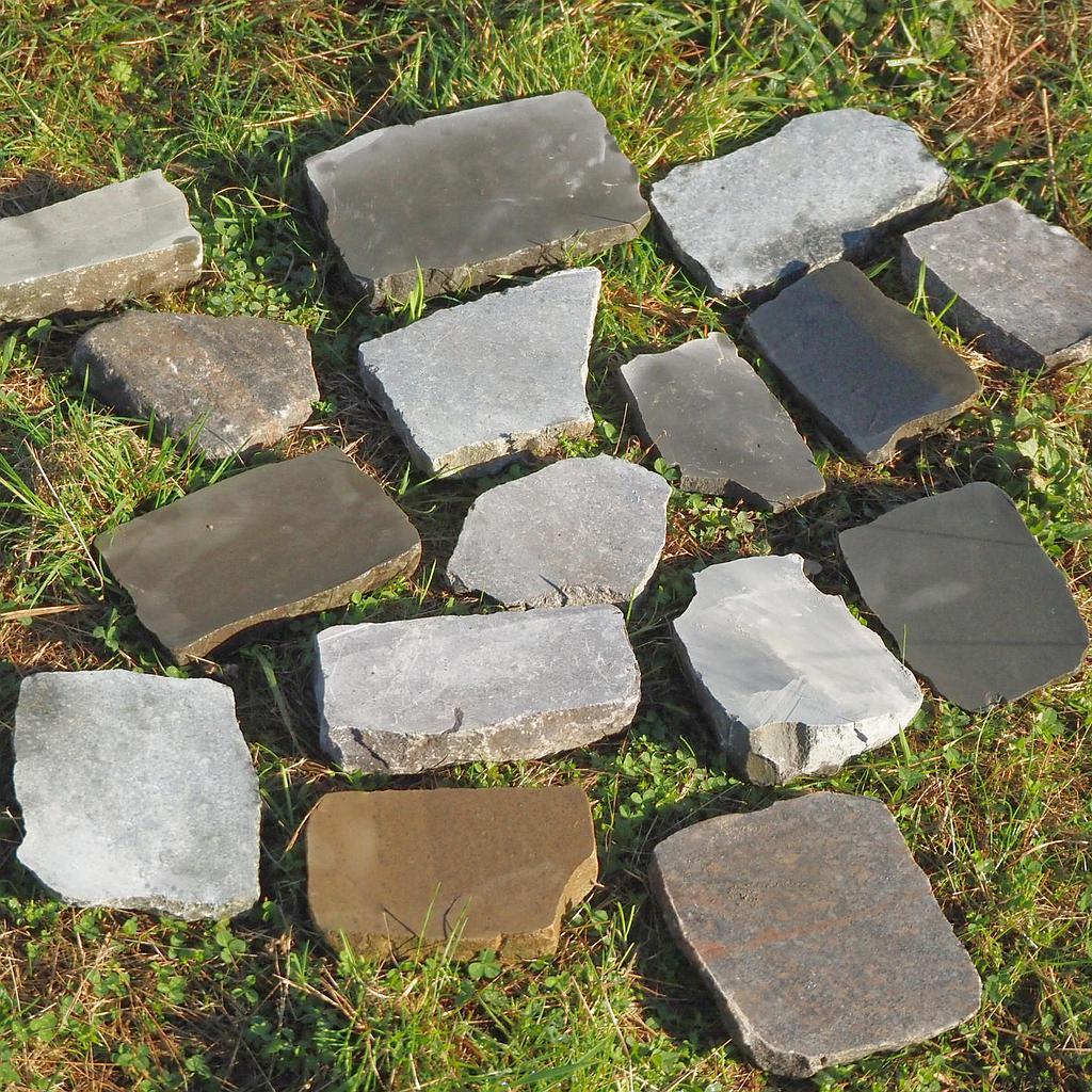 Reclaimed cobble caps - Only available in our physical shop (sold per piece)