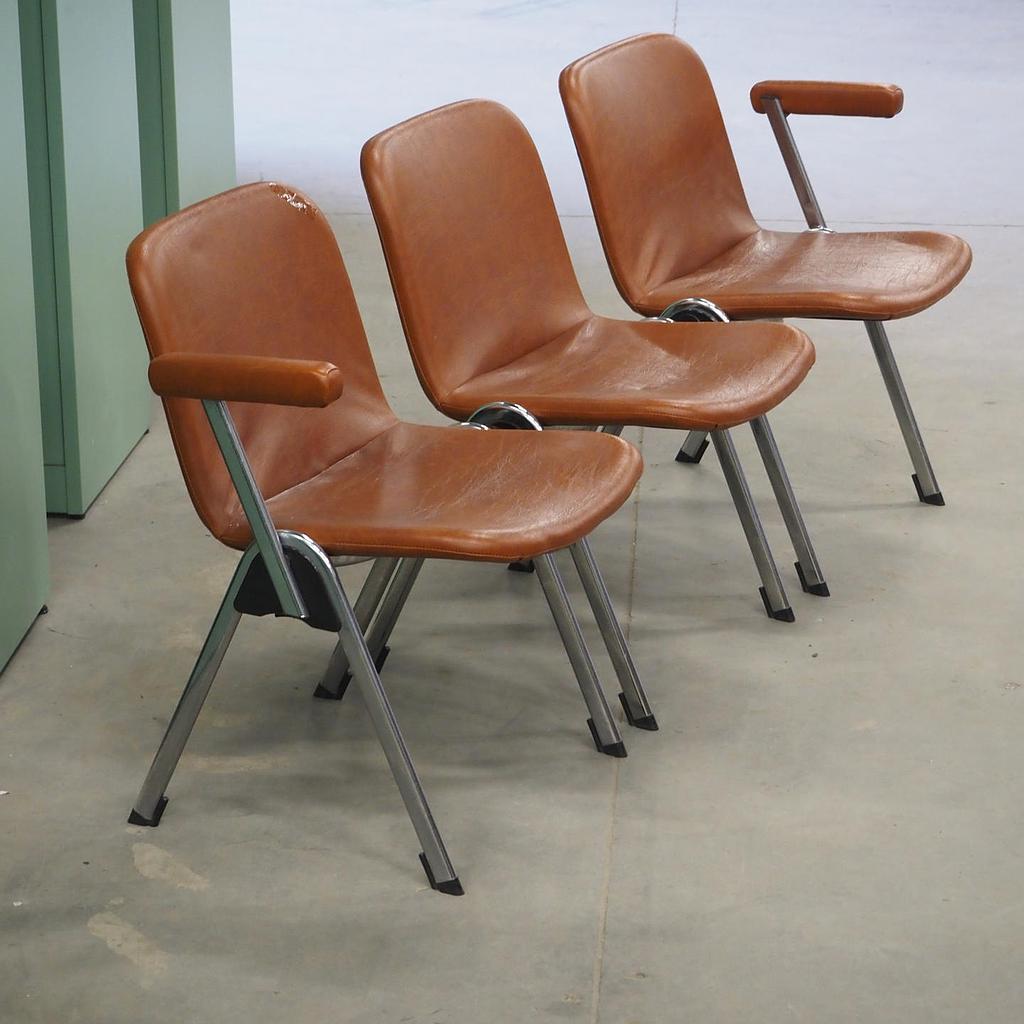 Stackable chair in brown synthetic leather from Antwerp's Court of Appeal