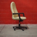 Swivel executive armchair in off-white simili leather by Arredi