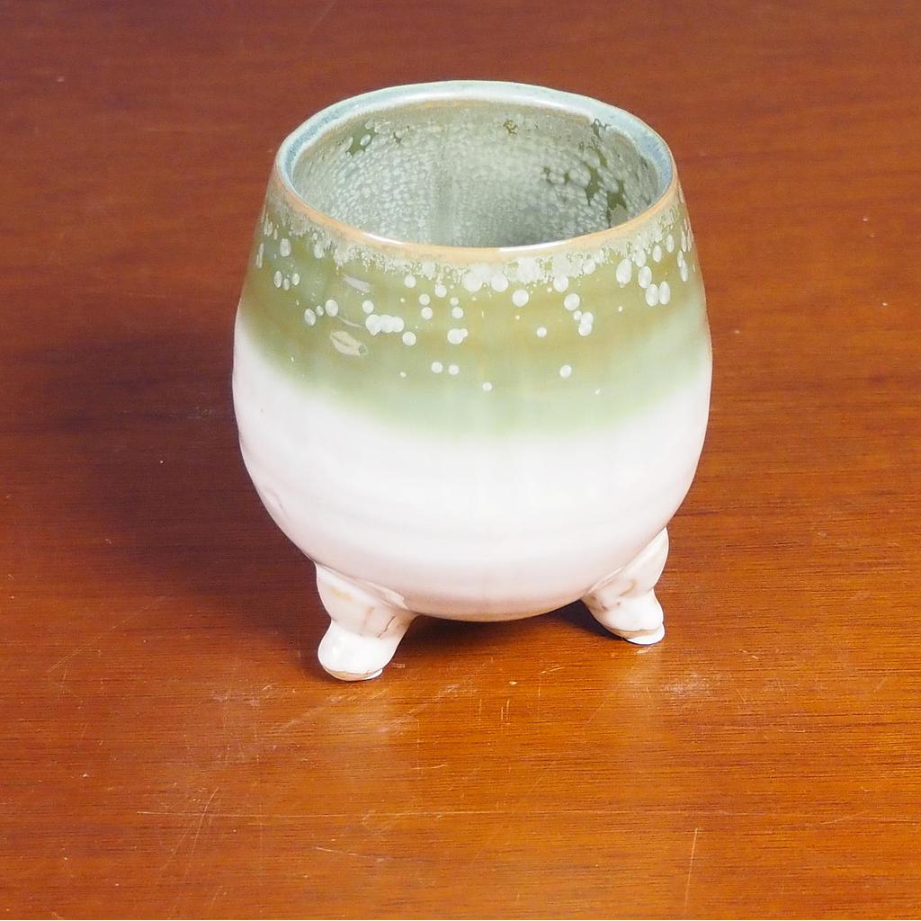 Flower pot 'Round Tripod S' by Serax