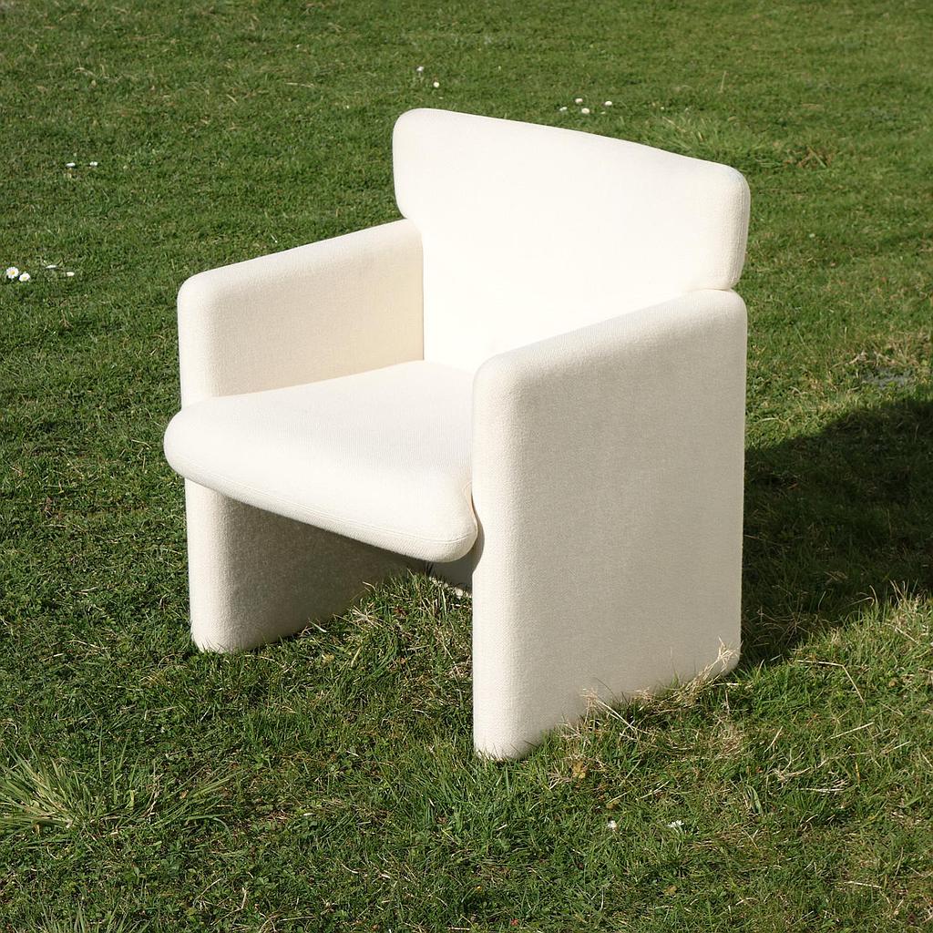 Armchair on castors by Tecno - Cream