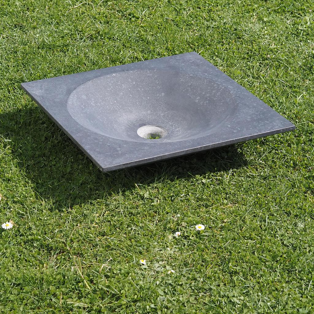 Square basin in natural stone (W. 44 cm) - Black