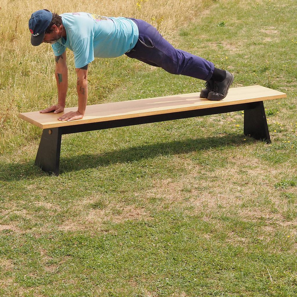 Bench 'June' in solid oak by Jean-François D'Or for Cruso - Black/oak