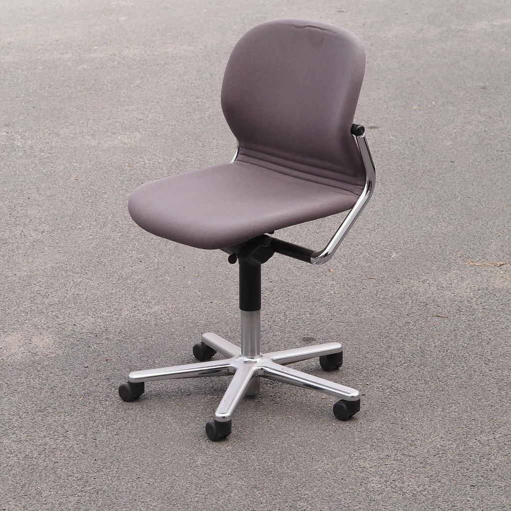 Swivel office chair 'FS 211/8' by Klaus Franck & Werner Sauer for Wilkhahn (ca. 1980) - Light eggplant/Grey