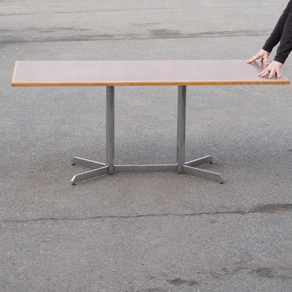 Rectangular table with chromed steel legs and laminated tabletop - Brown