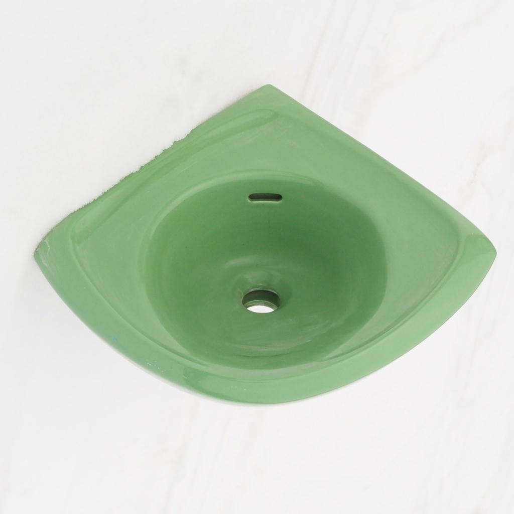 Corner sink in glazed porcelain by Villeroy & Boch