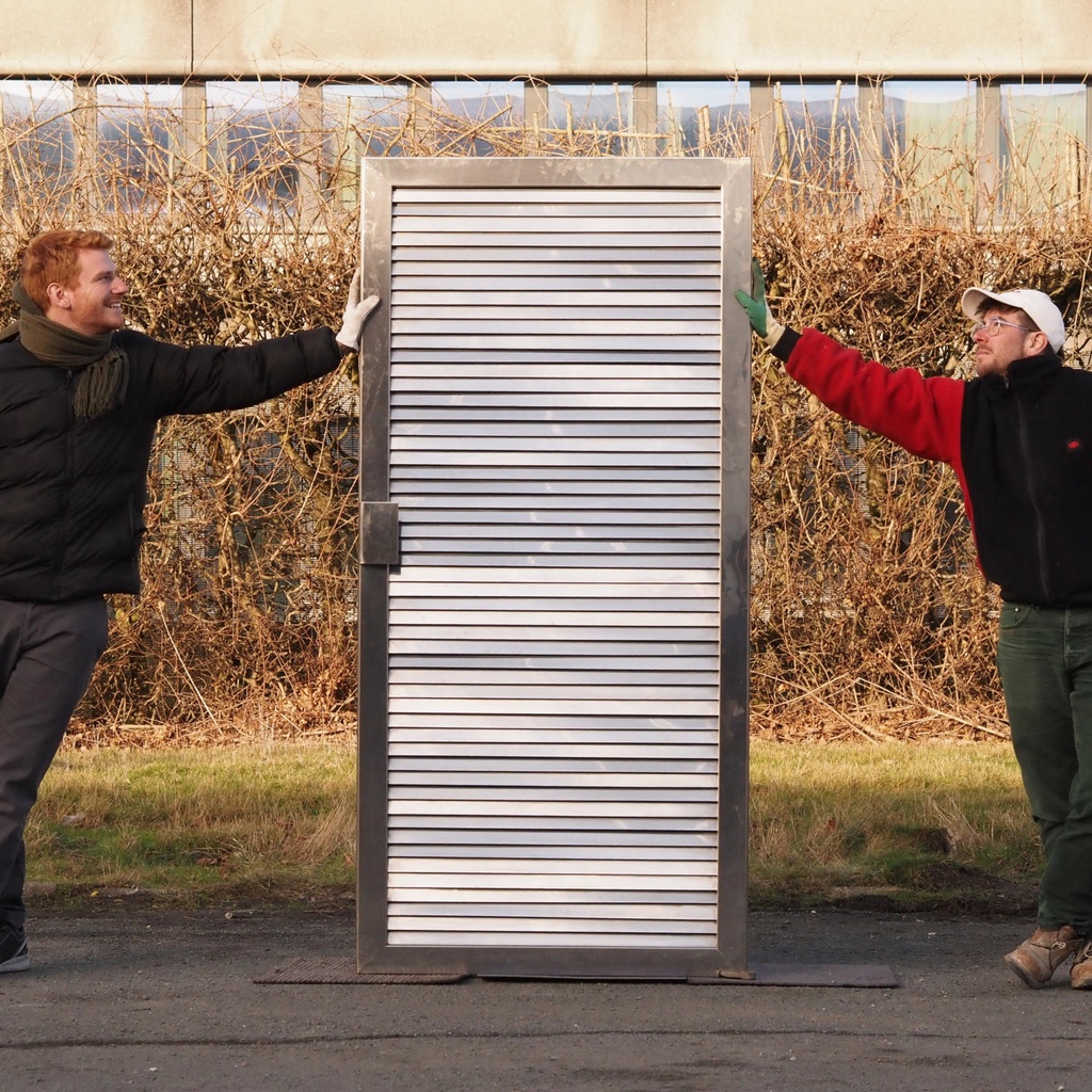 Louvered door in stainless steel from the Générale de Banque (H. 195,5 x 95,4 cm) - Right