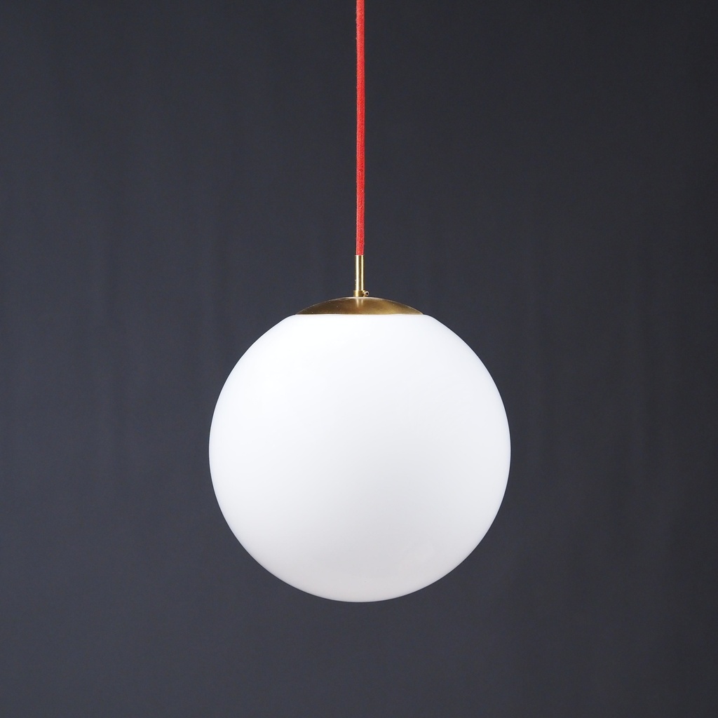 Hanging light in opaline glass (Ø 29 cm)