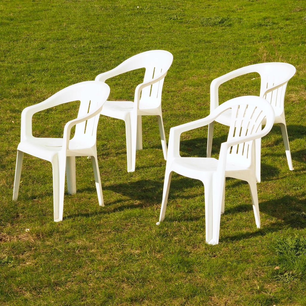 Stackable outdoor chair in polypropylene (various sizes) - Only available in our physical shop