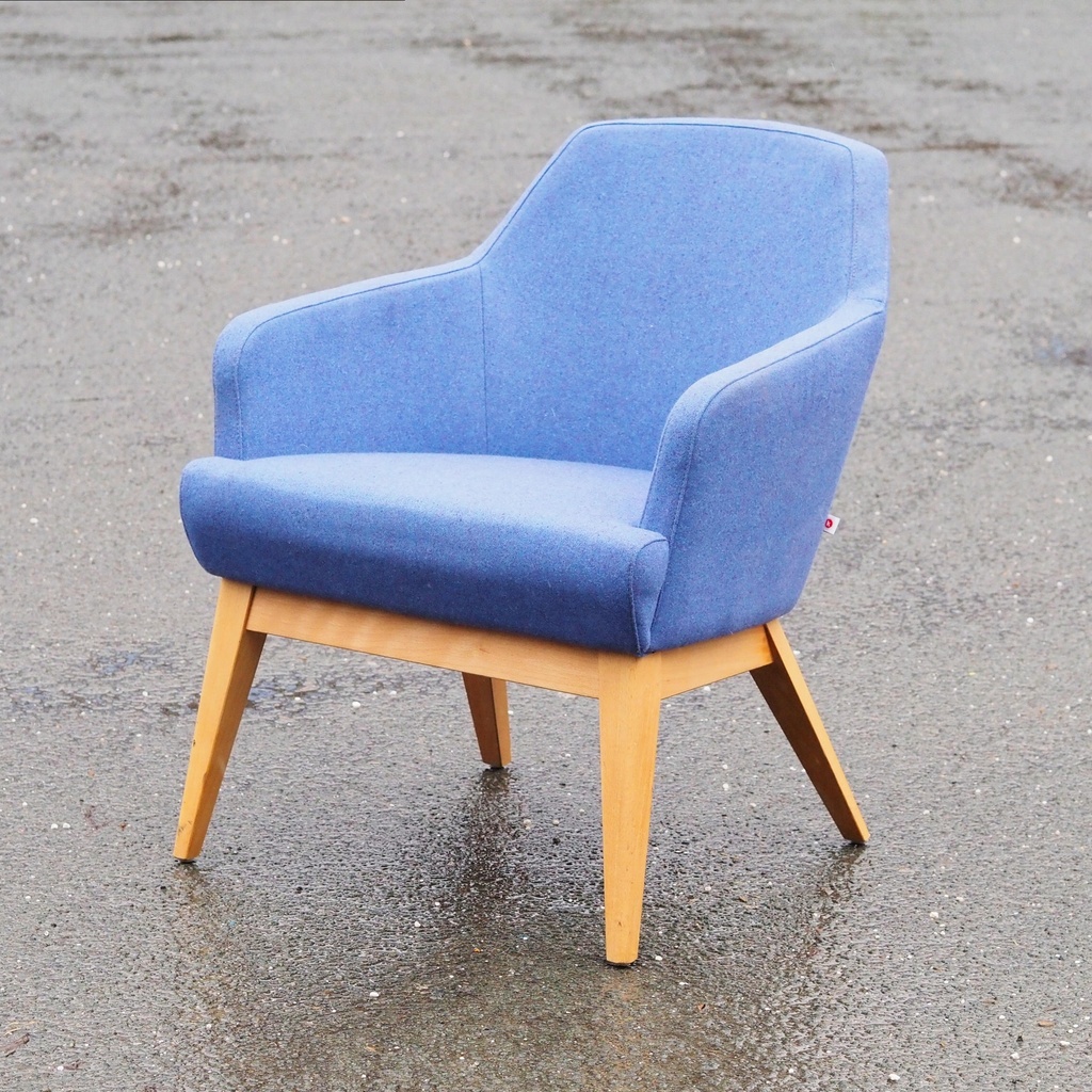Lounge armchair by Knightsbridge