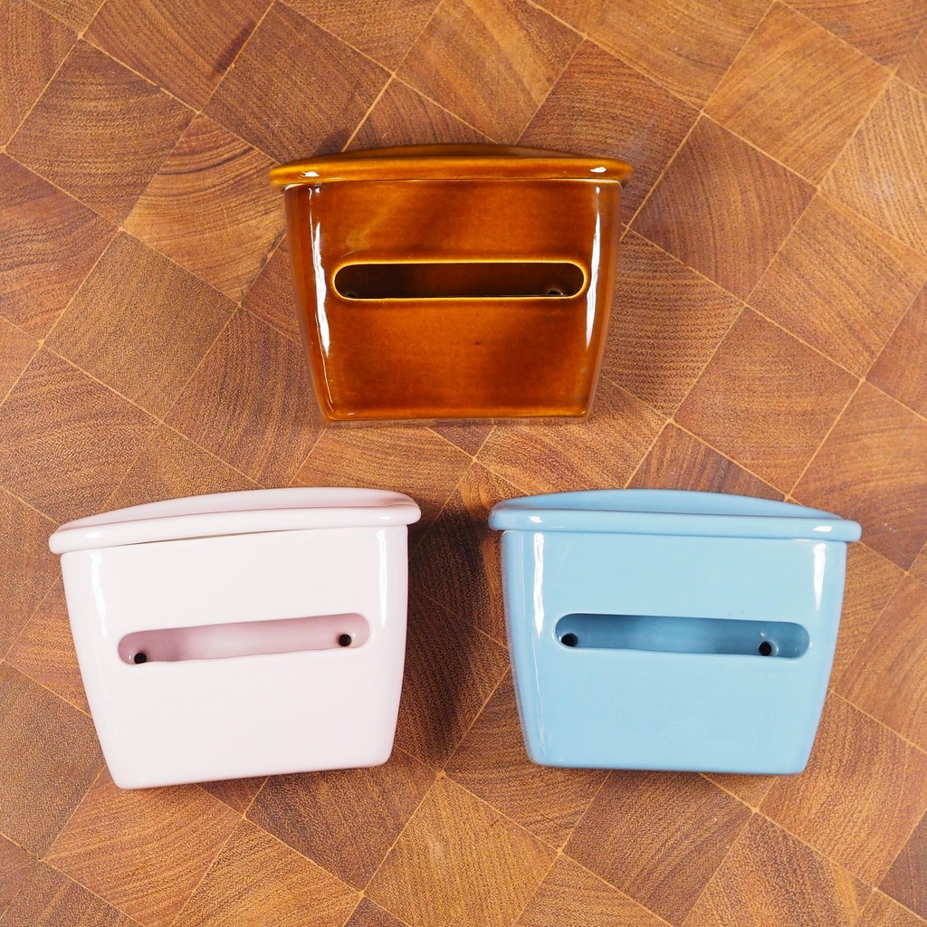 Paper dispenser in glazed porcelain