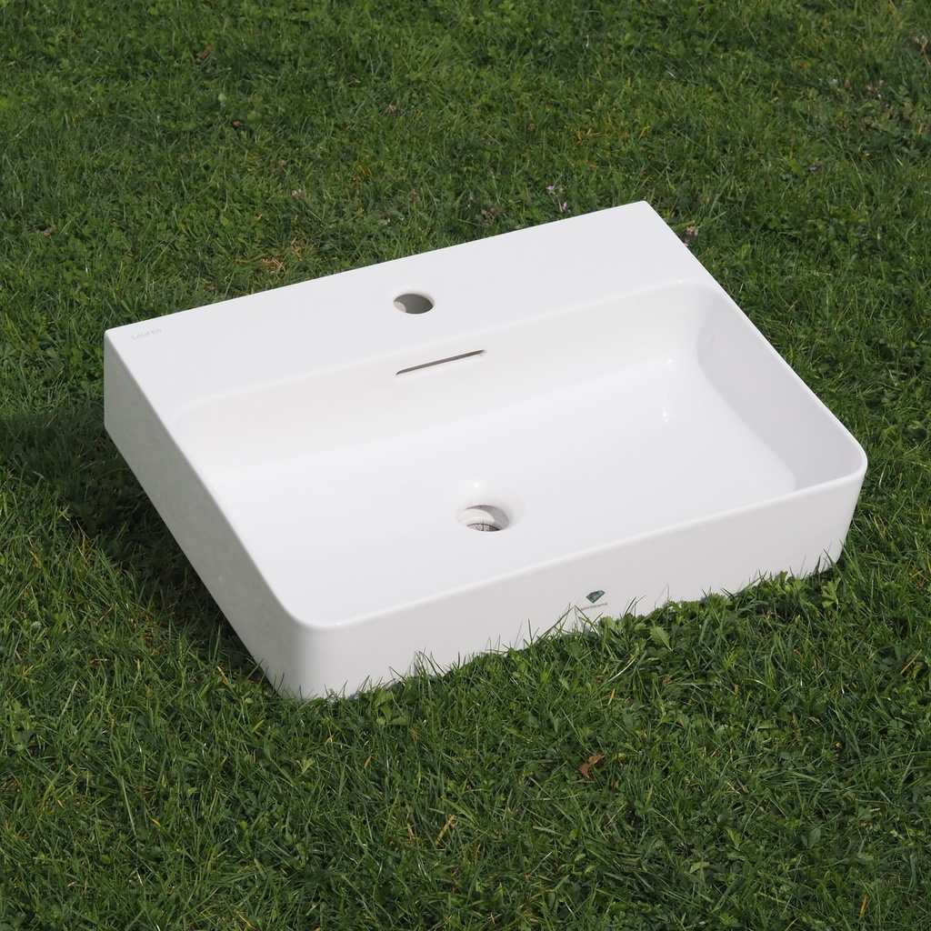 Bathroom sink in ceramic by Laufen