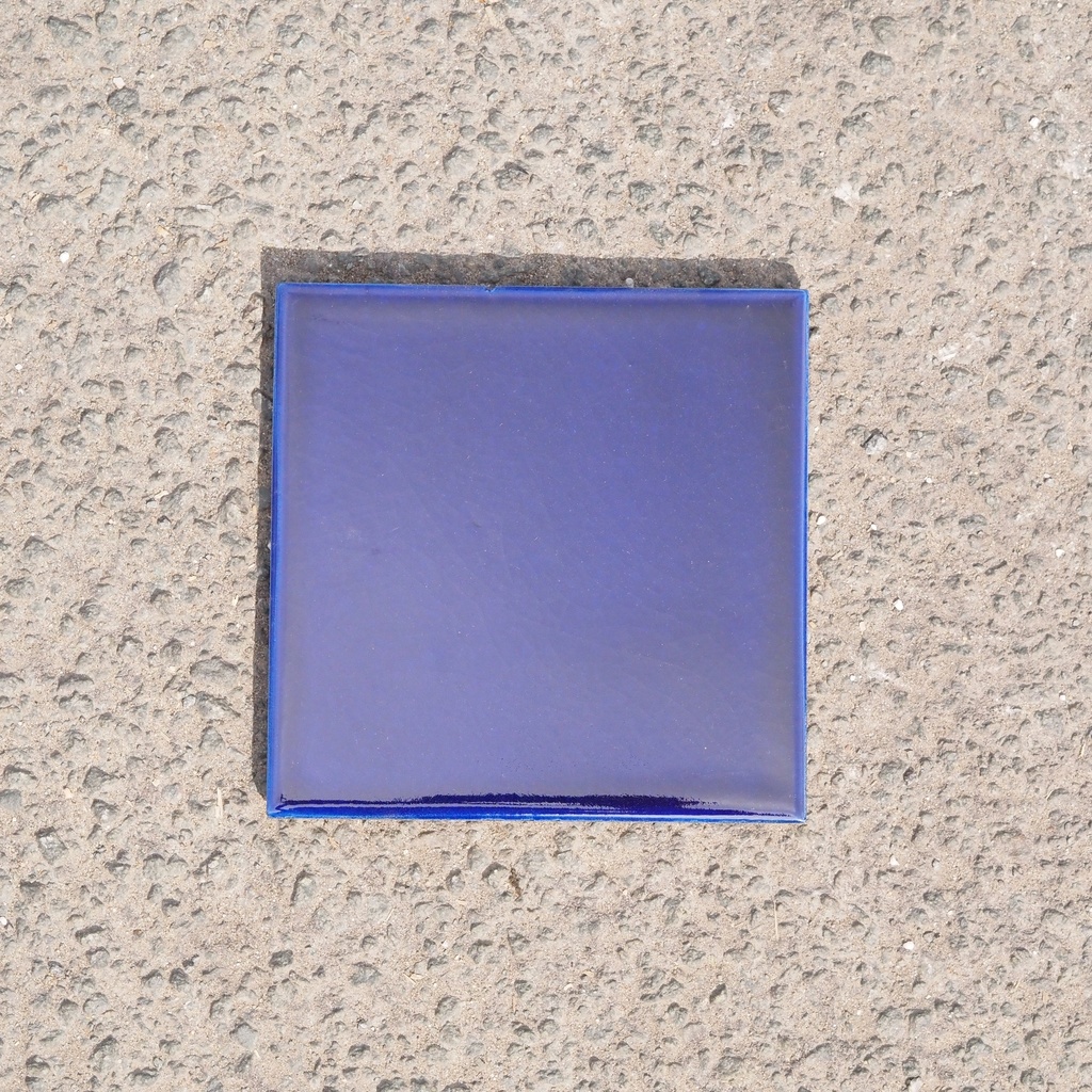 Box of 24 glazed terracotta wall tiles by Emery&Cie (15 x 15 cm) - Cobalt blue