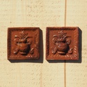 Embossed handmade tile in glazed terracotta by Emery&Cie (9,5 x 9,5 cm) - Holy Pot