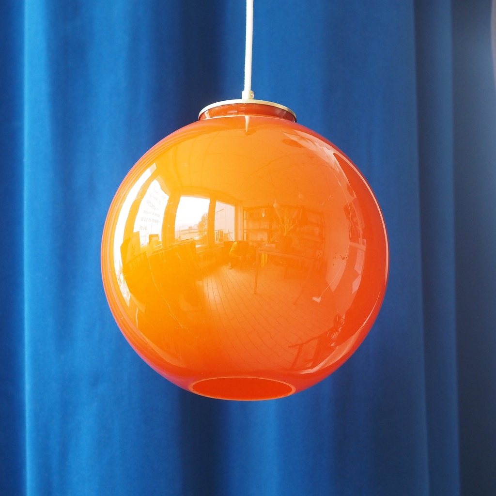 Hanging light 'Oscar' with glass lampshade from Emery&Cie - Orange