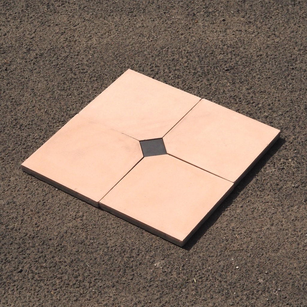 Set of 5 'cabochon' cement tiles by Emery&Cie (40 x 40 cm) - Pink