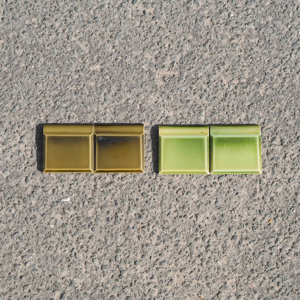 Glazed bullnose tile by Hemixem (H. 7,2 cm)
