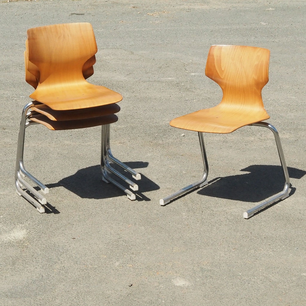 Stackable cantilever chair in pagwood and chromed steel by Pagholz