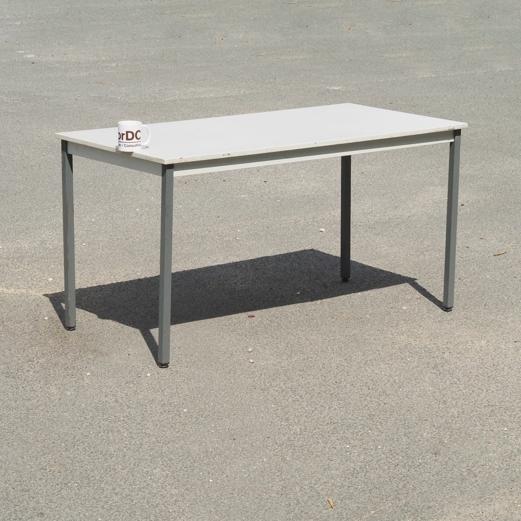Table with grey laminated table top and lacquered steel legs (140 x 70 cm)