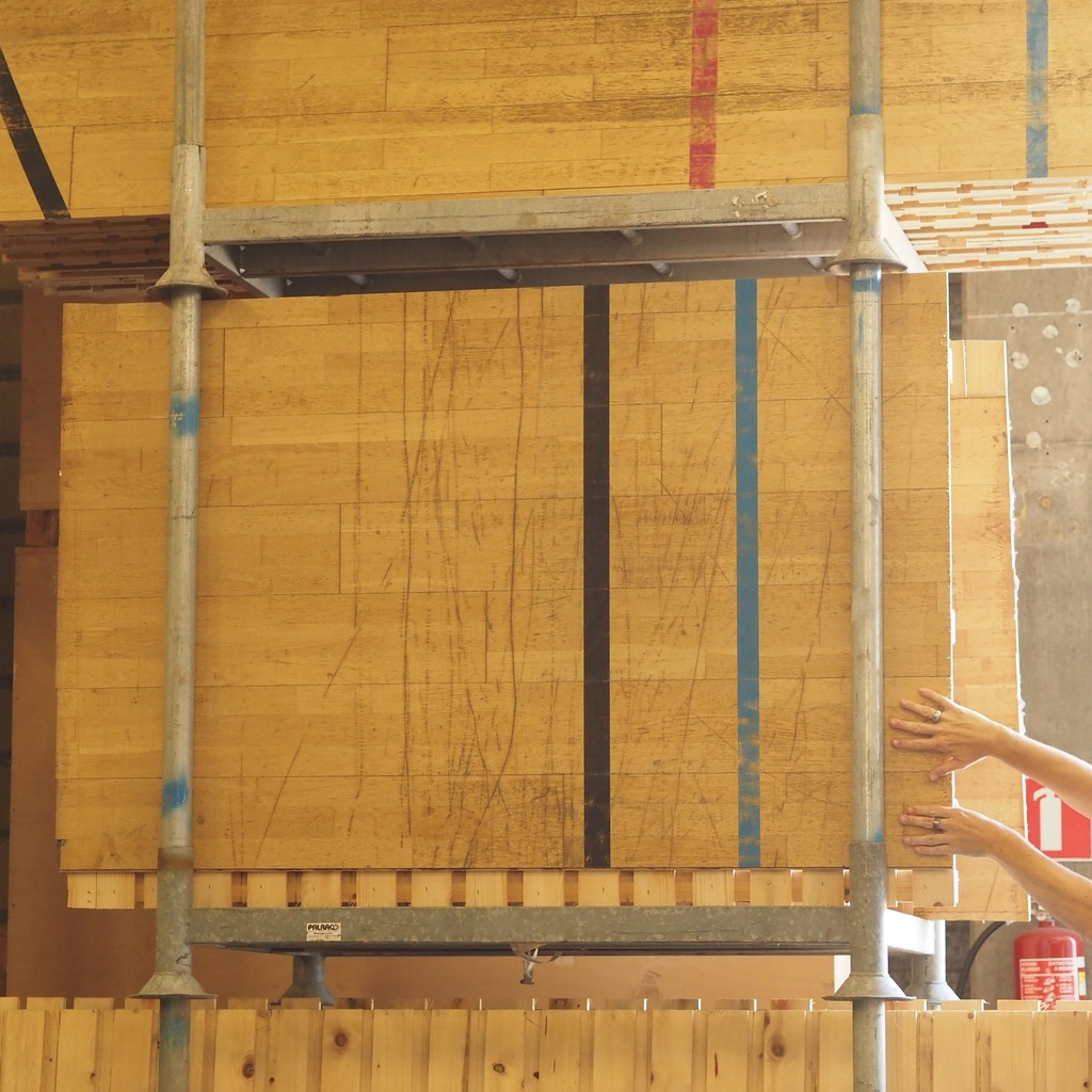 Small gymnasium floor panel in 3-ply with oak top layer (various dimensions) - Only available in our physical shop