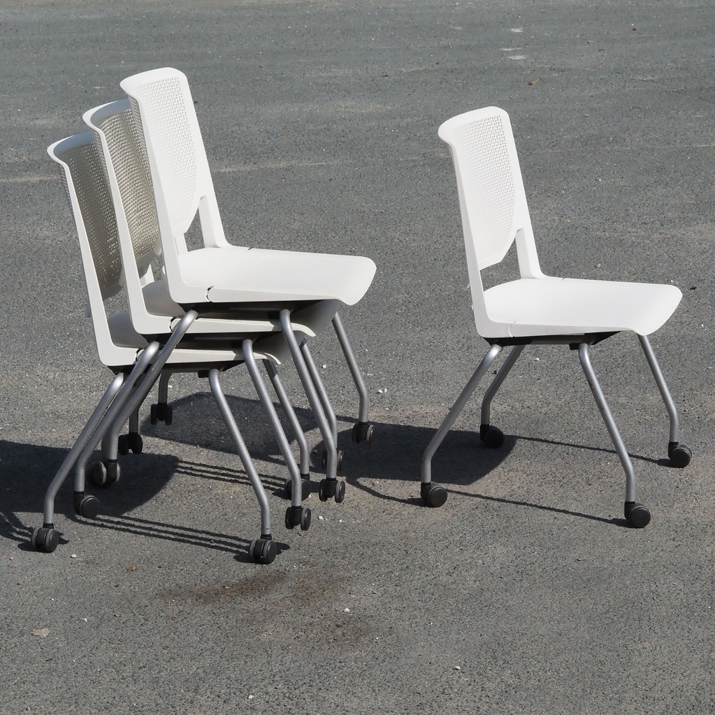 Stackable chair 'Very Side Chair' by Nicolai Czumaj-Bront & Michael Welsh for Haworth