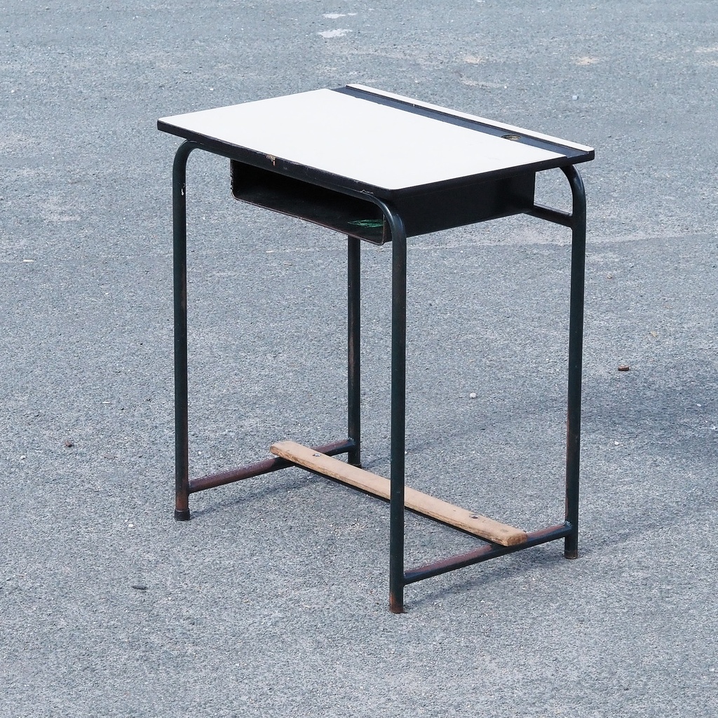 School desk in green bent steel with plywood tabletop (70 x 50 cm)