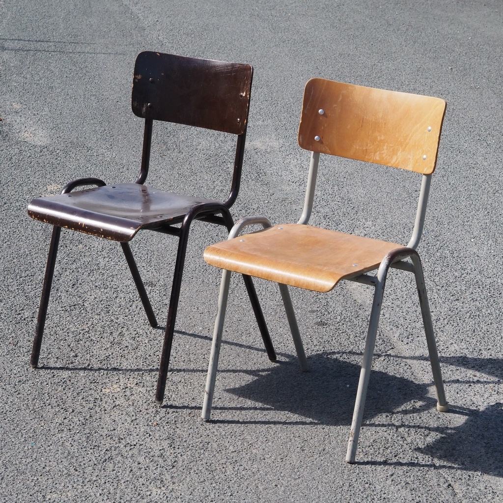 Stackable school chair in plywood