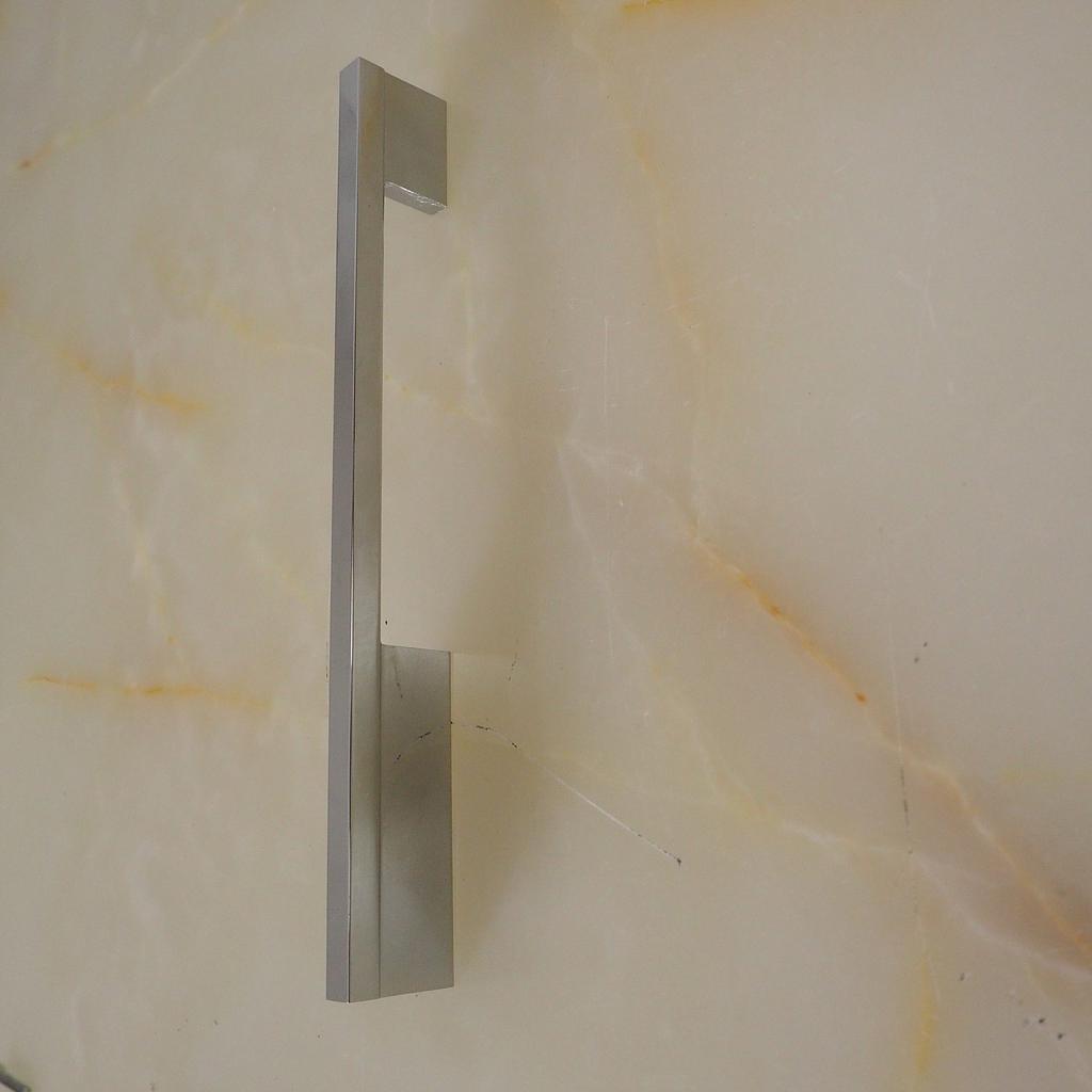 Chromed cabinet handle (23cm)