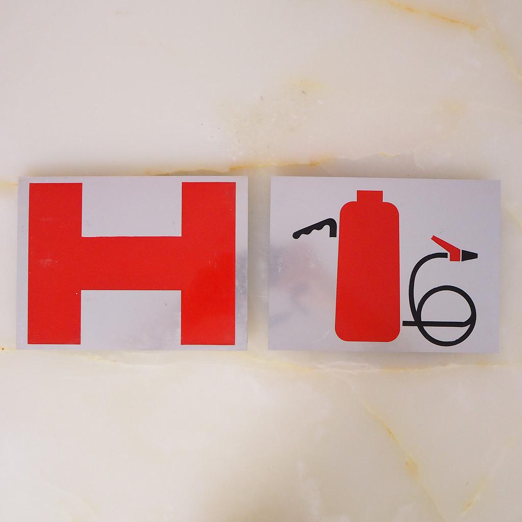 [005HAR190003] Pair of signage in aluminium from the Générale de Banque