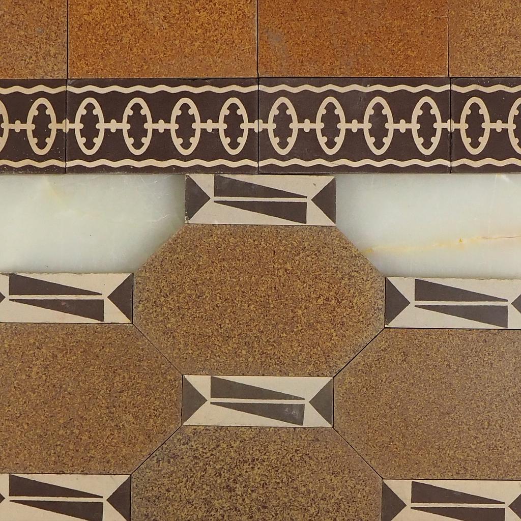 Batch of ceramic floor tiles 'CGCB Wasserbilig ' (+/- 4 sqm)