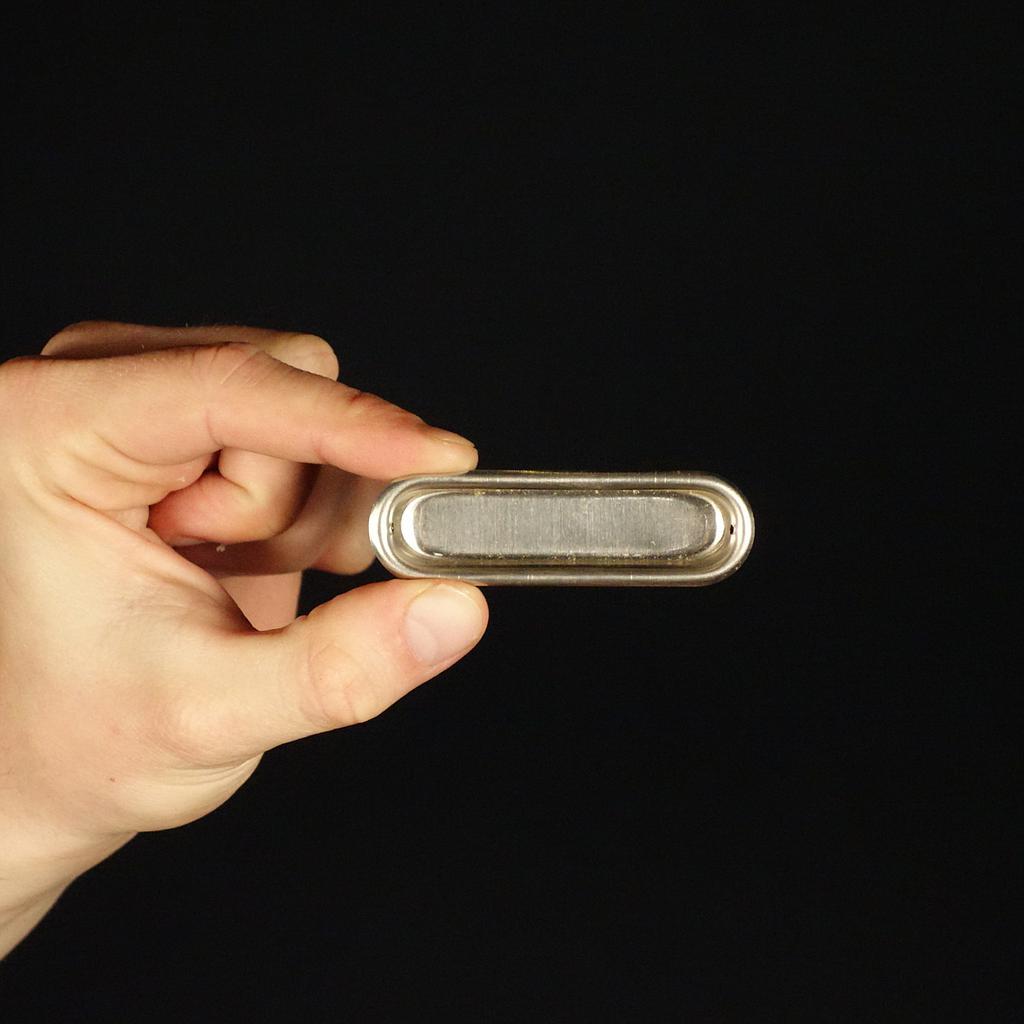 Inset cabinet handle in aluminum (6,5 x 1,9 cm)