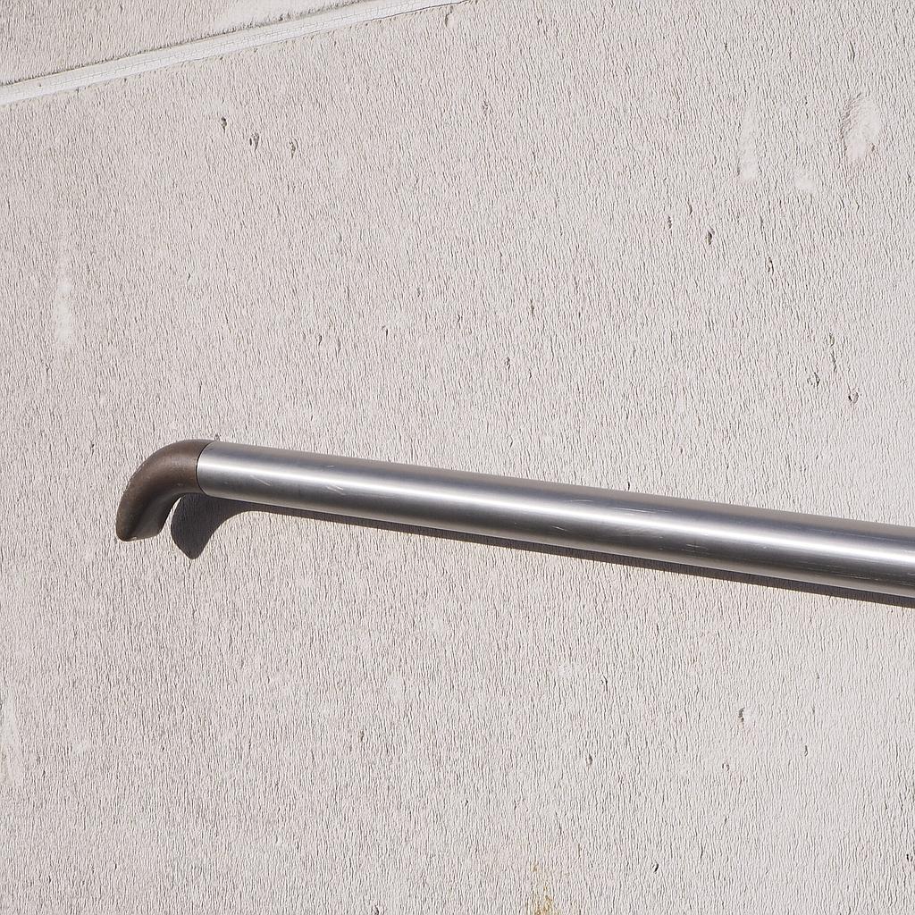 Hand rails in bronze and brushed stainless steel by Jules Wabbes