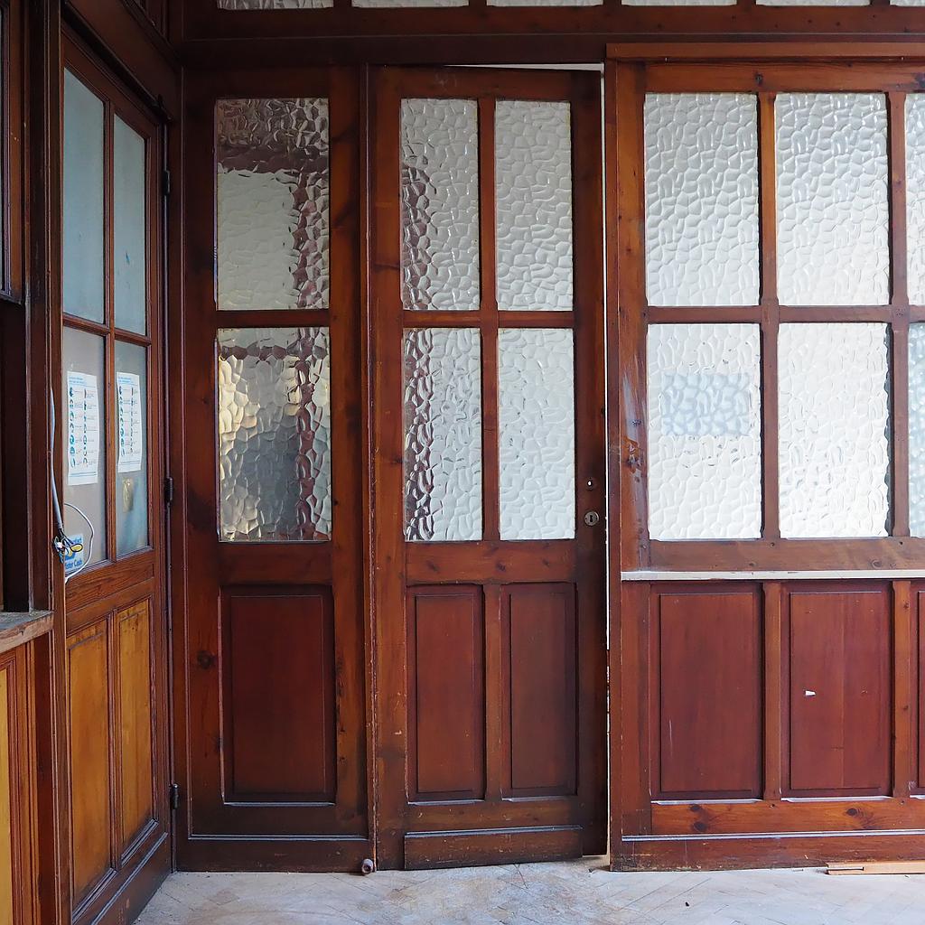 Solid wooden door with textured glass panels from Ixelles City Hall (H. 269 x W. 79,5 cm) - Left